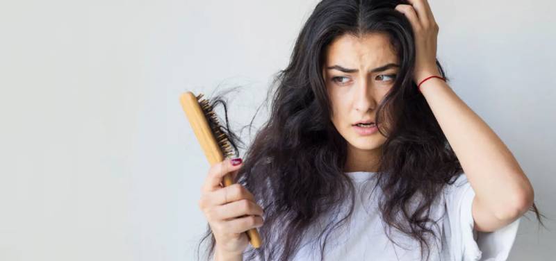 Mơ thấy tóc rụng